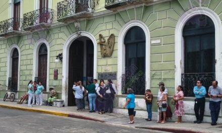 Insólito desalojo de edificios por sismo frente a Yucatán