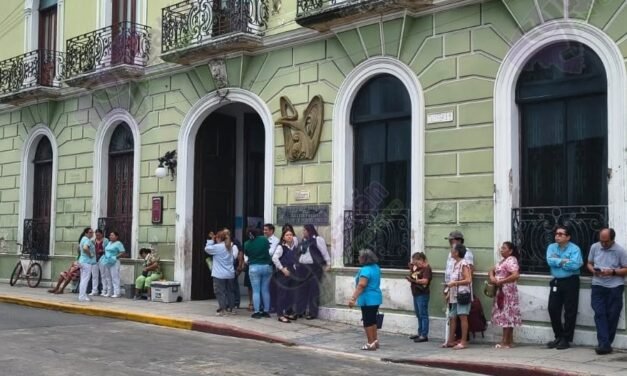 Insólito desalojo de edificios por sismo frente a Yucatán