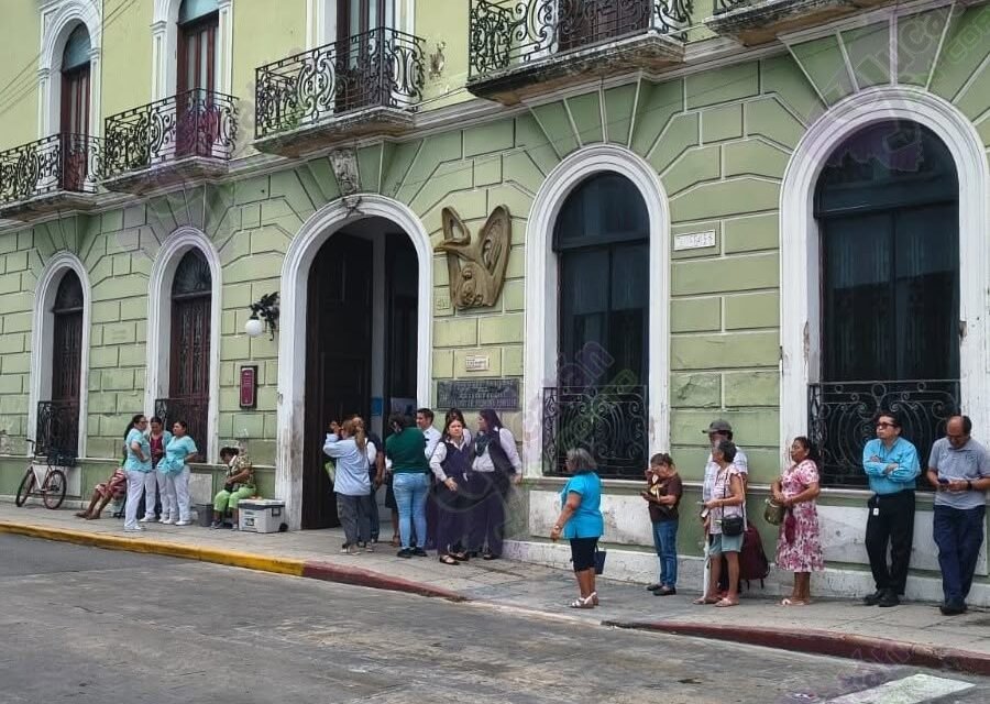 Insólito desalojo de edificios por sismo frente a Yucatán