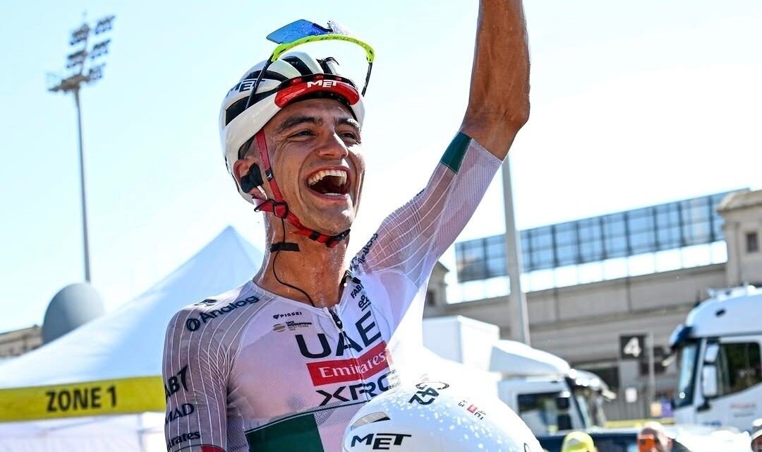 Histórico: Isaac del Toro conquistó segunda etapa del Tour de Francia