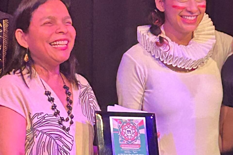 Inquietudes del desarrollo puberal femenino, en monólogo teatral