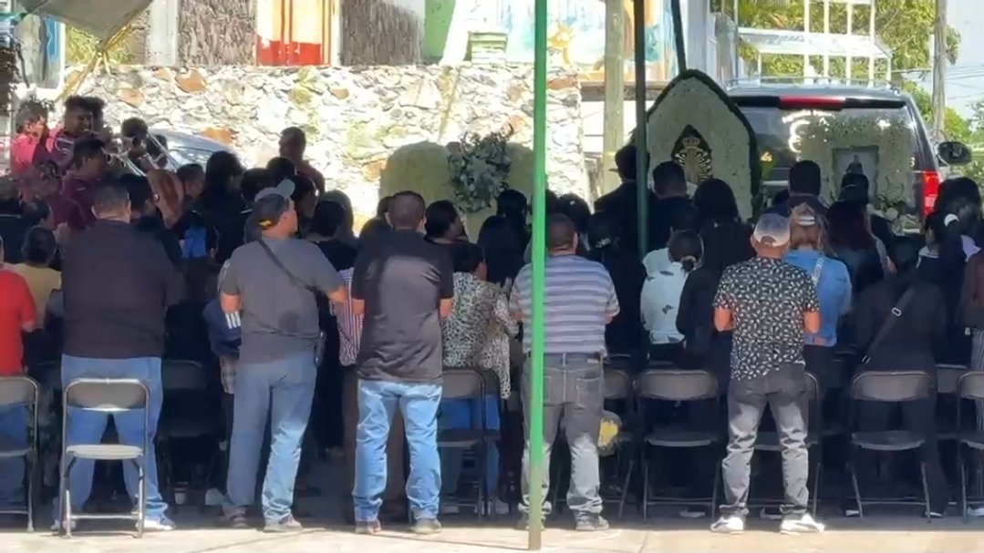 Despedida al alcalde de Temoac, acribillado en su oficina