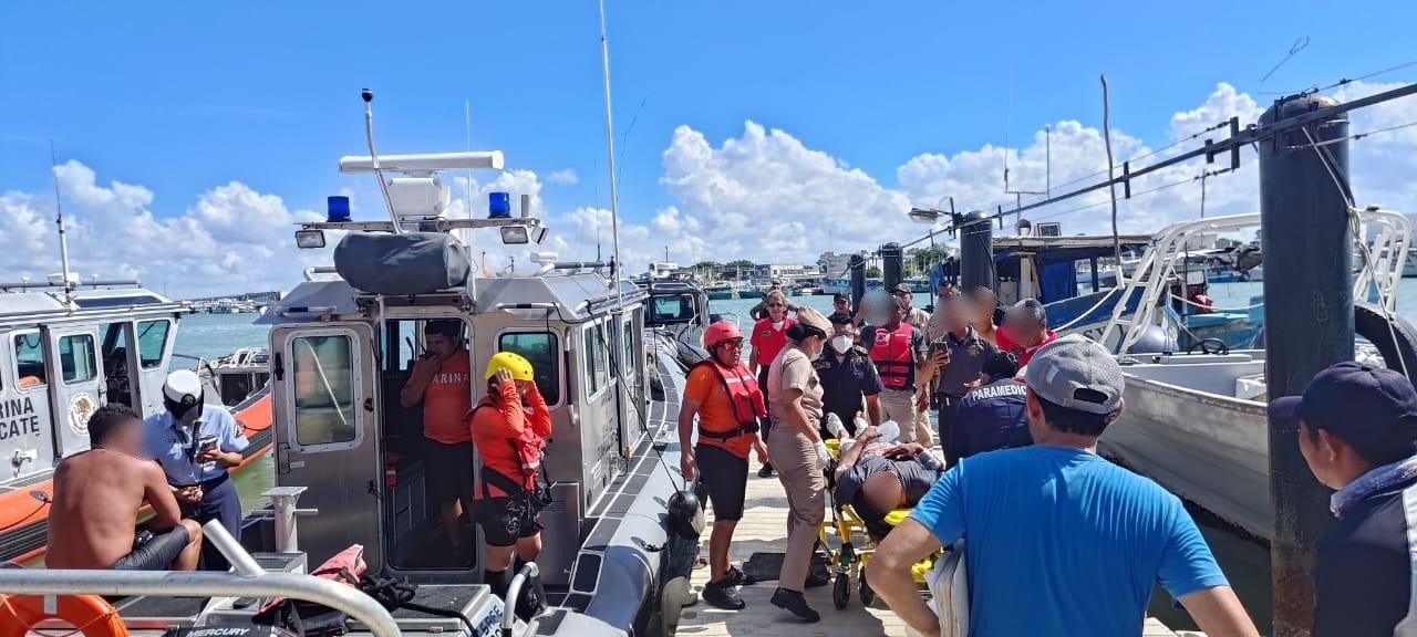 Salvados de incendio en barco al noroeste de Progreso