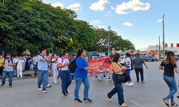 Exigencia de mejores ingresos y medicamentos en el IMSS